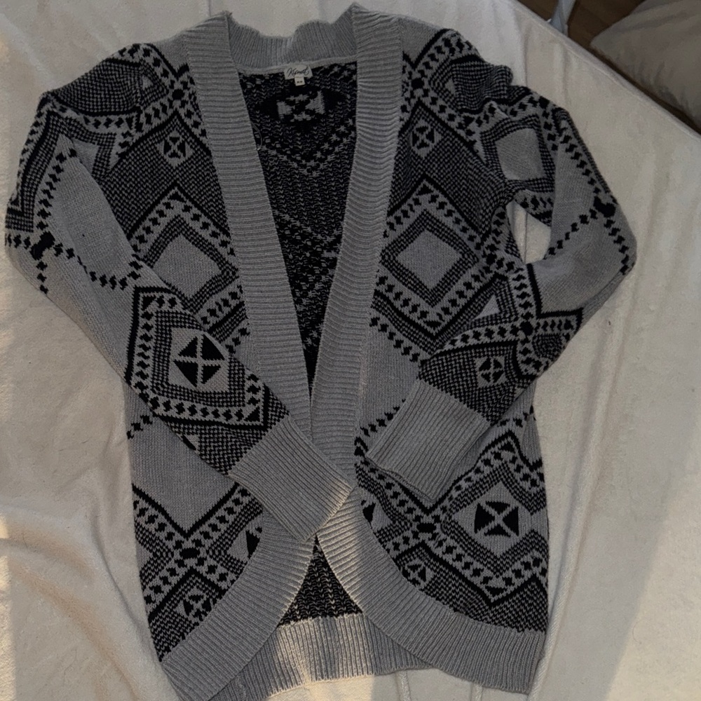 Kismet Black and Gray Geometric Cardigan